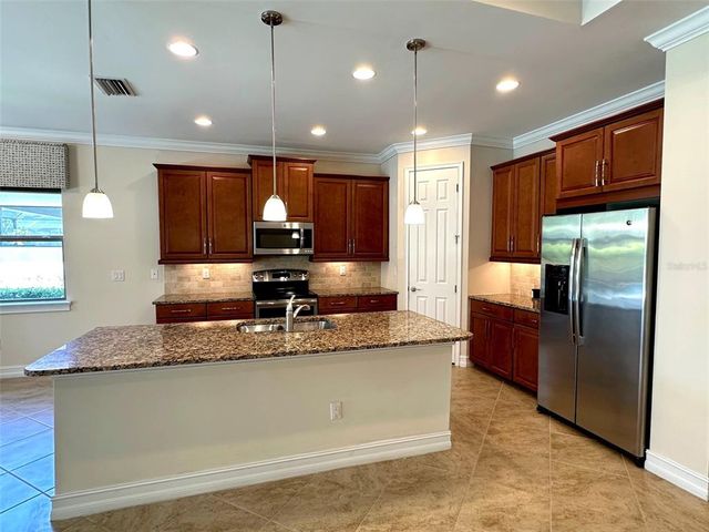 119 MARAVIYA BOULEVARD, Nokomis, FL 34275