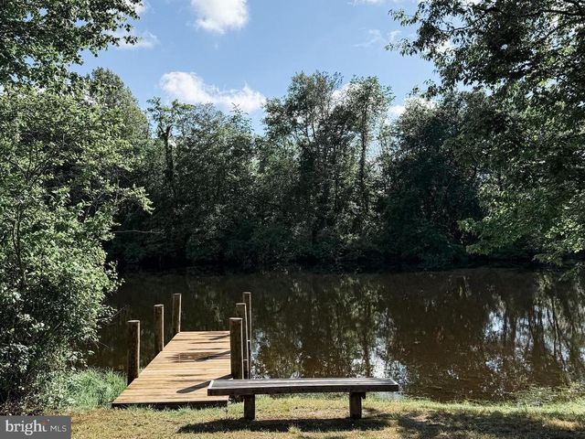 7501 HUNTERS LODGE DR, Spotsylvania, VA 22551