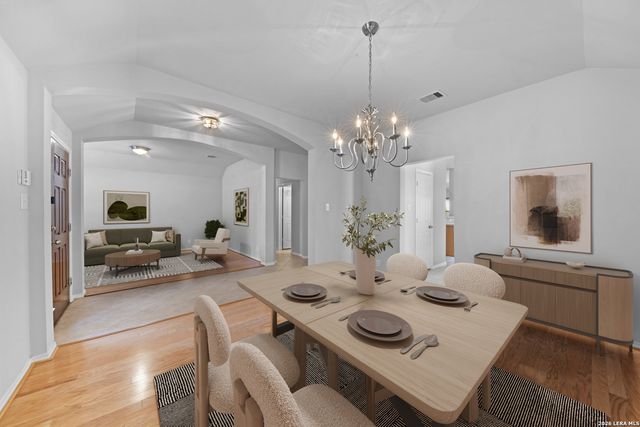 1936 Oak, New Braunfels, TX 78132