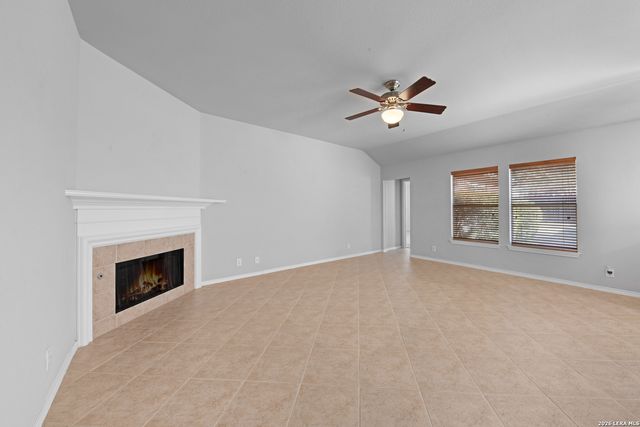 1936 Oak, New Braunfels, TX 78132