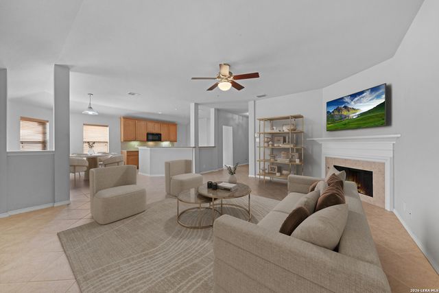 1936 Oak, New Braunfels, TX 78132