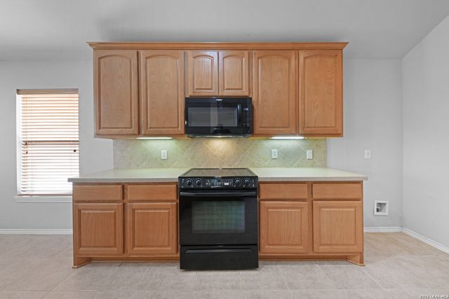 1936 Oak, New Braunfels, TX 78132