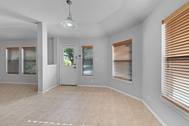 1936 Oak, New Braunfels, TX 78132