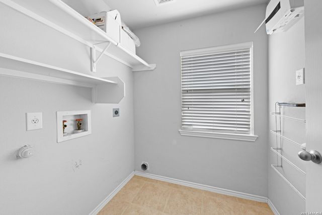 1936 Oak, New Braunfels, TX 78132