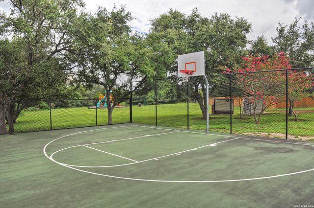 1936 Oak, New Braunfels, TX 78132