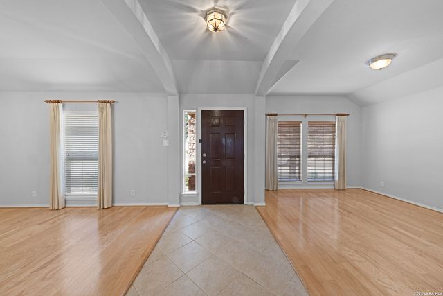 1936 Oak, New Braunfels, TX 78132