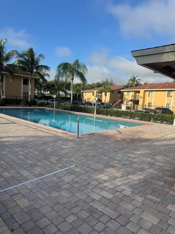 6031 N 10th Avenue 217, Greenacres, FL 33463