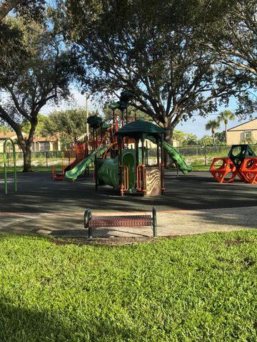 6031 N 10th Avenue 217, Greenacres, FL 33463