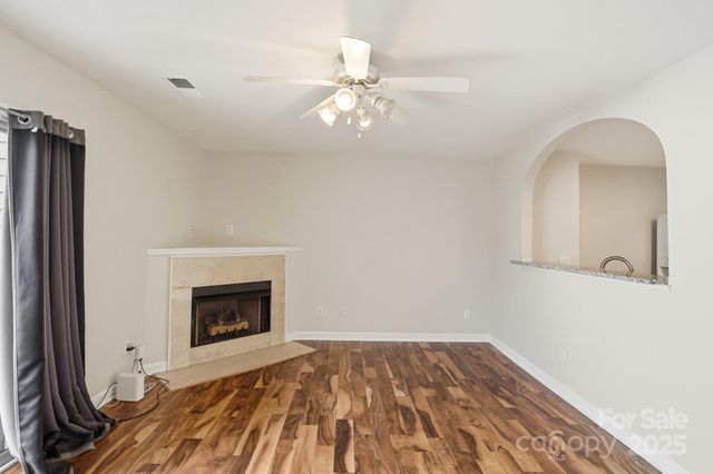 3855 Glenlea Commons Drive, Charlotte, NC 28216