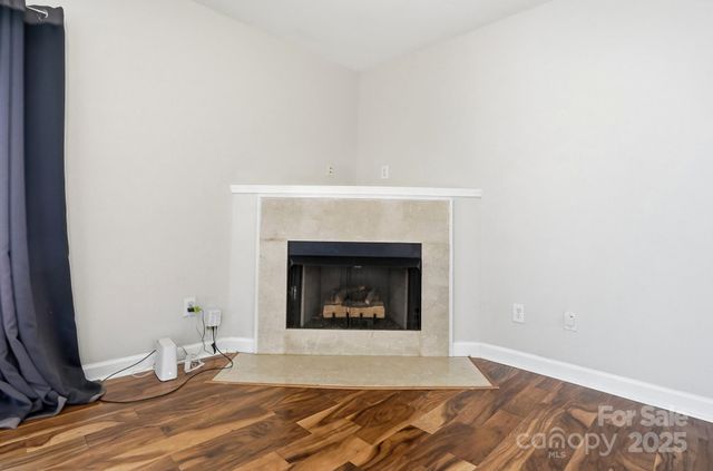 3855 Glenlea Commons Drive, Charlotte, NC 28216