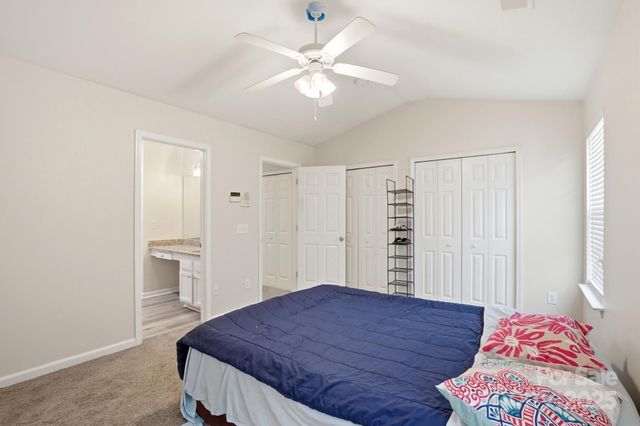 3855 Glenlea Commons Drive, Charlotte, NC 28216