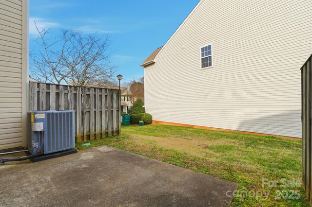 3855 Glenlea Commons Drive, Charlotte, NC 28216