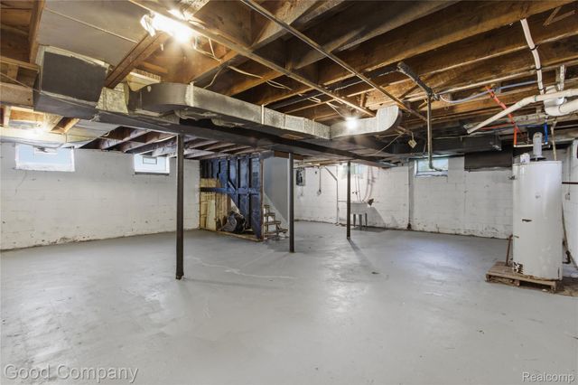 18246 Ashton Avenue, Detroit, MI 48219