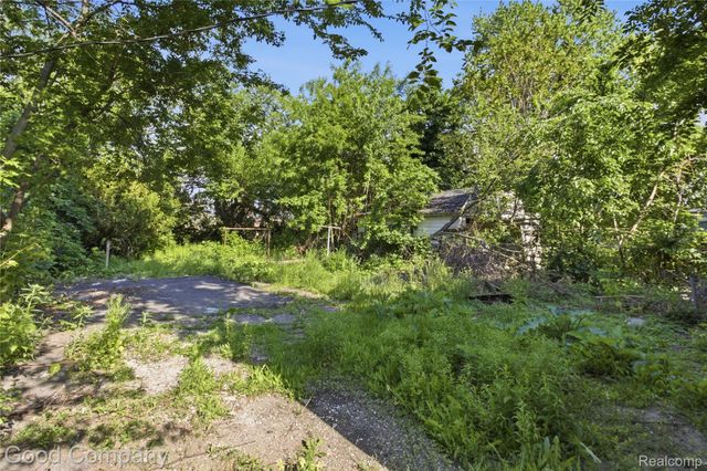 18246 Ashton Avenue, Detroit, MI 48219
