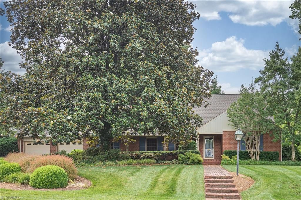 1907 Pembroke Road, Greensboro, NC 27408