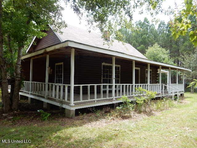 42 Foots Smith Road, Lumberton, MS 39455