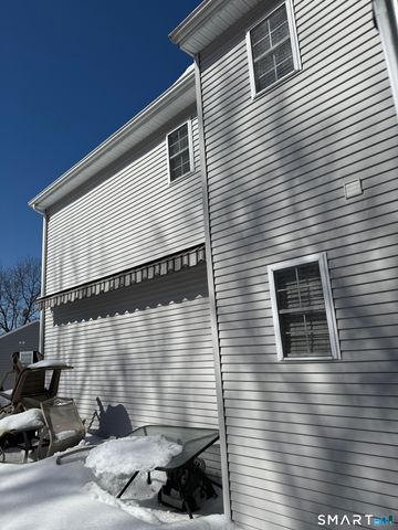 18 Olivia Lane, Naugatuck, CT 06770