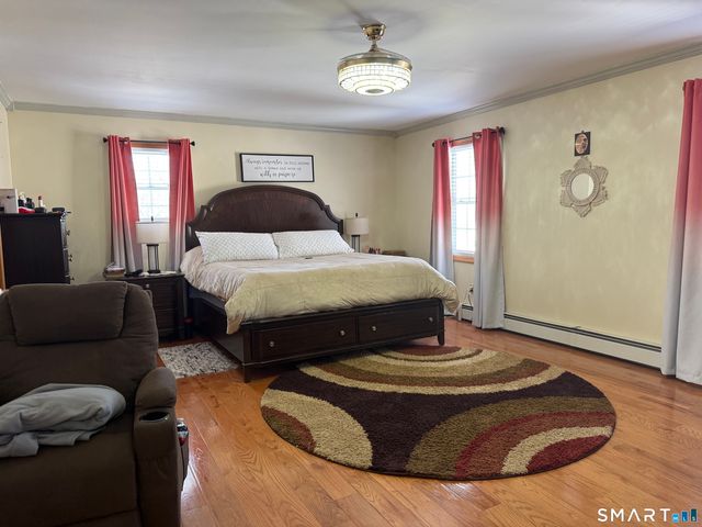 18 Olivia Lane, Naugatuck, CT 06770