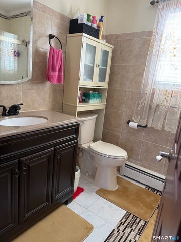 18 Olivia Lane, Naugatuck, CT 06770