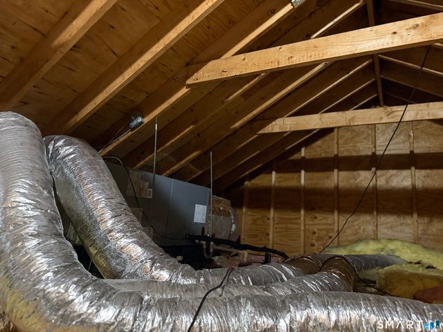 18 Olivia Lane, Naugatuck, CT 06770