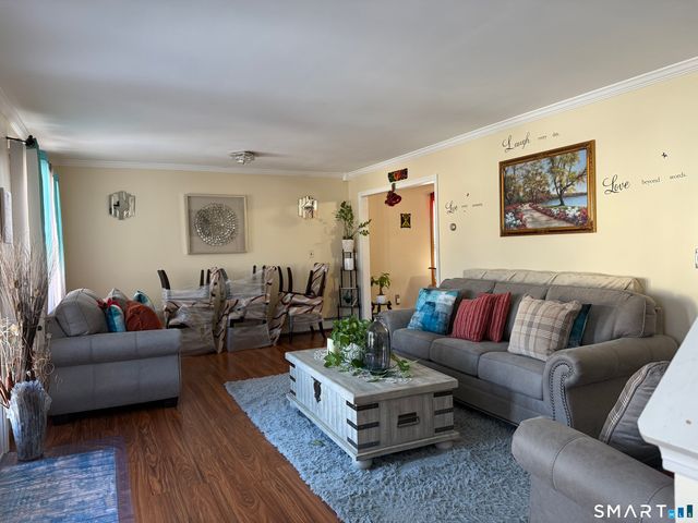 18 Olivia Lane, Naugatuck, CT 06770