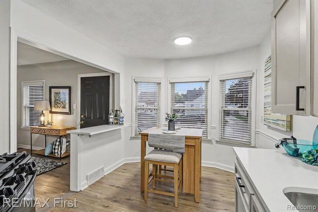 24890 Valley Avenue, Eastpointe, MI 48021