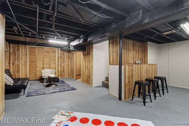 24890 Valley Avenue, Eastpointe, MI 48021