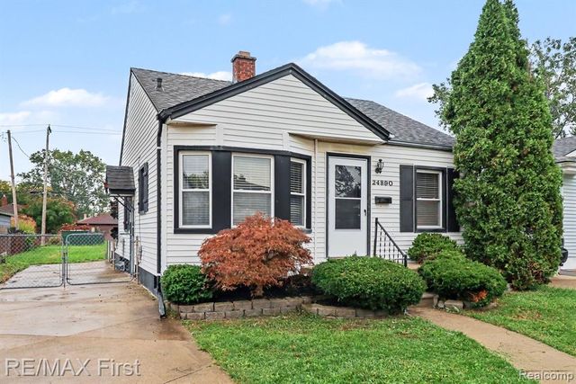 24890 Valley Avenue, Eastpointe, MI 48021
