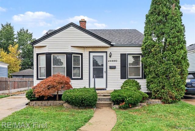 24890 Valley Avenue, Eastpointe, MI 48021