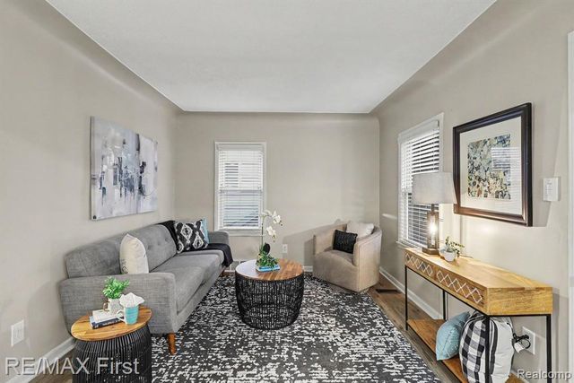 24890 Valley Avenue, Eastpointe, MI 48021