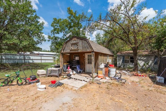139 Rommel Court, Springtown, TX 76082