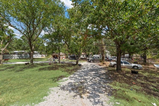 139 Rommel Court, Springtown, TX 76082