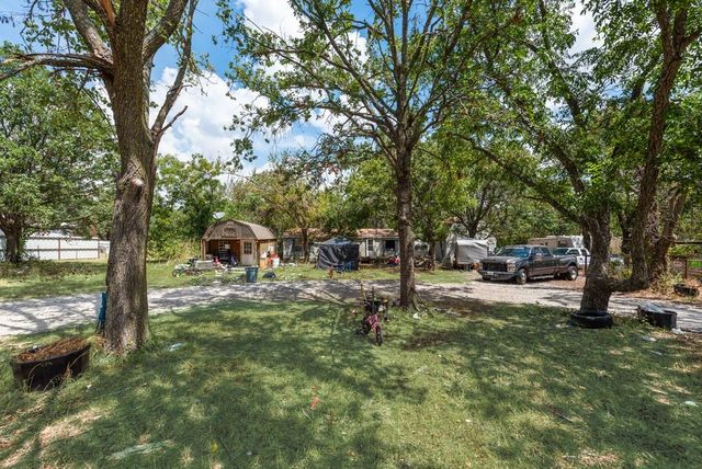 139 Rommel Court, Springtown, TX 76082