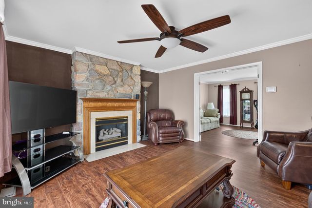 10 MONTCEAU DR, Newark, DE 19702