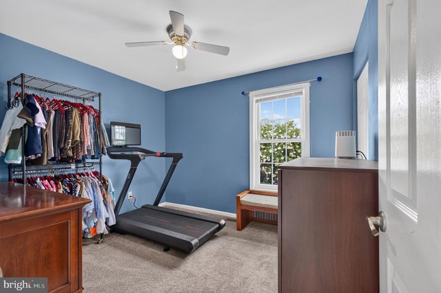 10 MONTCEAU DR, Newark, DE 19702