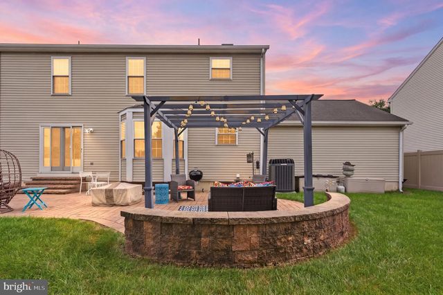 10 MONTCEAU DR, Newark, DE 19702
