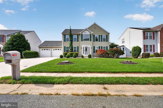 10 MONTCEAU DR, Newark, DE 19702