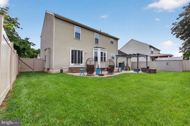 10 MONTCEAU DR, Newark, DE 19702