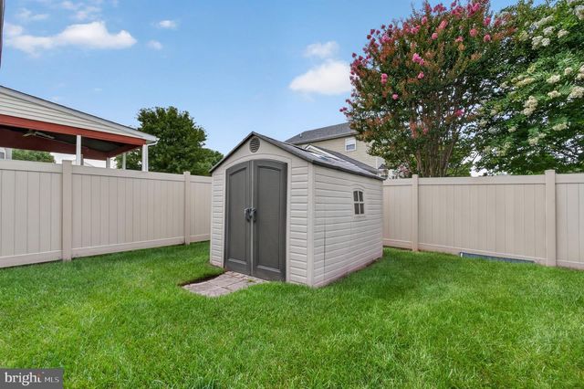 10 MONTCEAU DR, Newark, DE 19702