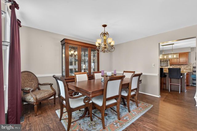 10 MONTCEAU DR, Newark, DE 19702