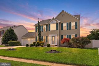 10 MONTCEAU DR, Newark, DE 19702