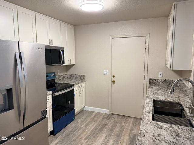 5033 E COLBY Street, Mesa, AZ 85205