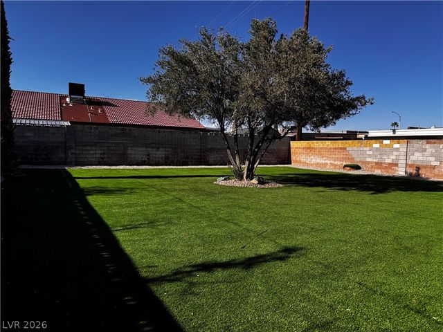 5590 West Katie Avenue, Las Vegas, NV 89103