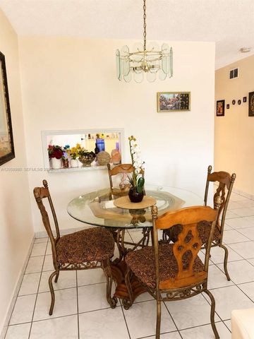 110 Royal Palm Rd 208, Hialeah Gardens, FL 33016