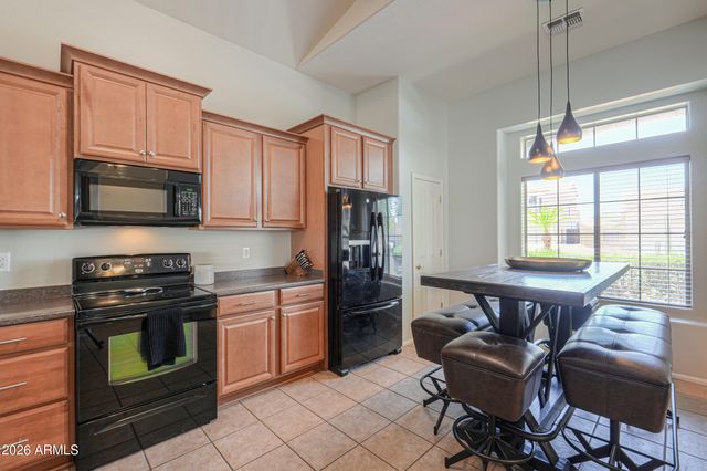 43402 W RIO BRAVO Drive, Maricopa, AZ 85138