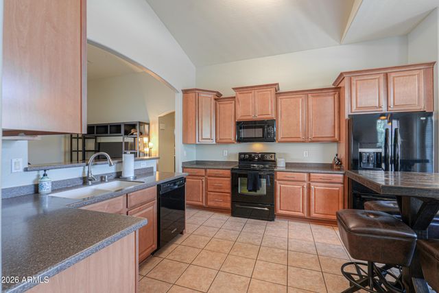 43402 W RIO BRAVO Drive, Maricopa, AZ 85138