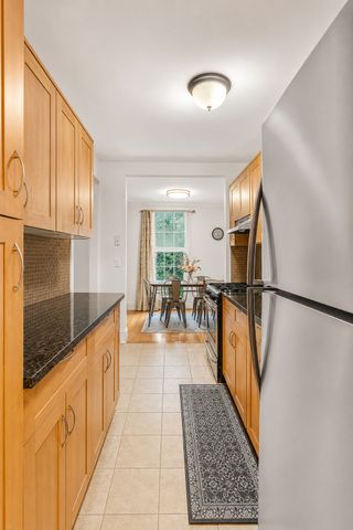 8439 153rd Ave Apt 4J, New York City, NY 11414