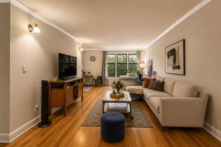 8439 153rd Ave Apt 4J, New York City, NY 11414