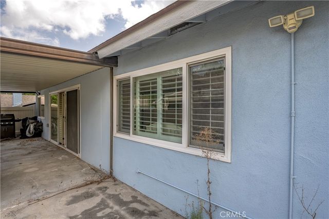 26333 Long Oak Drive, Newhall, CA 91321