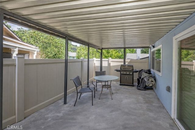 26333 Long Oak Drive, Newhall, CA 91321